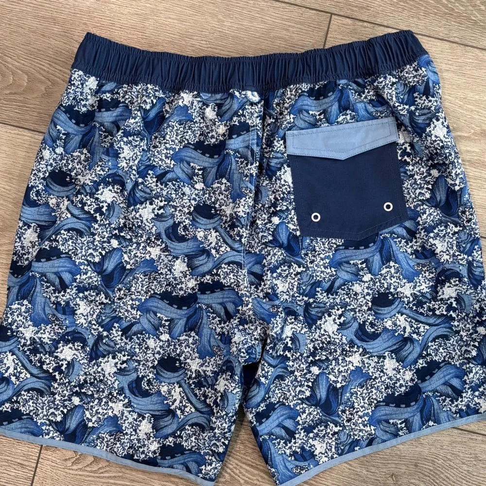 Johnnie-O Swim Trunks Mens Large Blue Wave Print Board Shorts Beachwear Casual